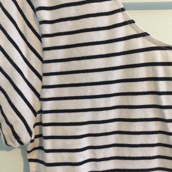 🌞 Crop Tee - Picture 2 of 3